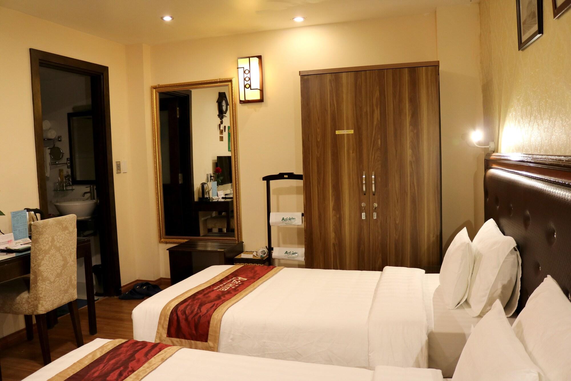 A25 Hotel - 28 Tran Quy Cap Ханой Екстериор снимка