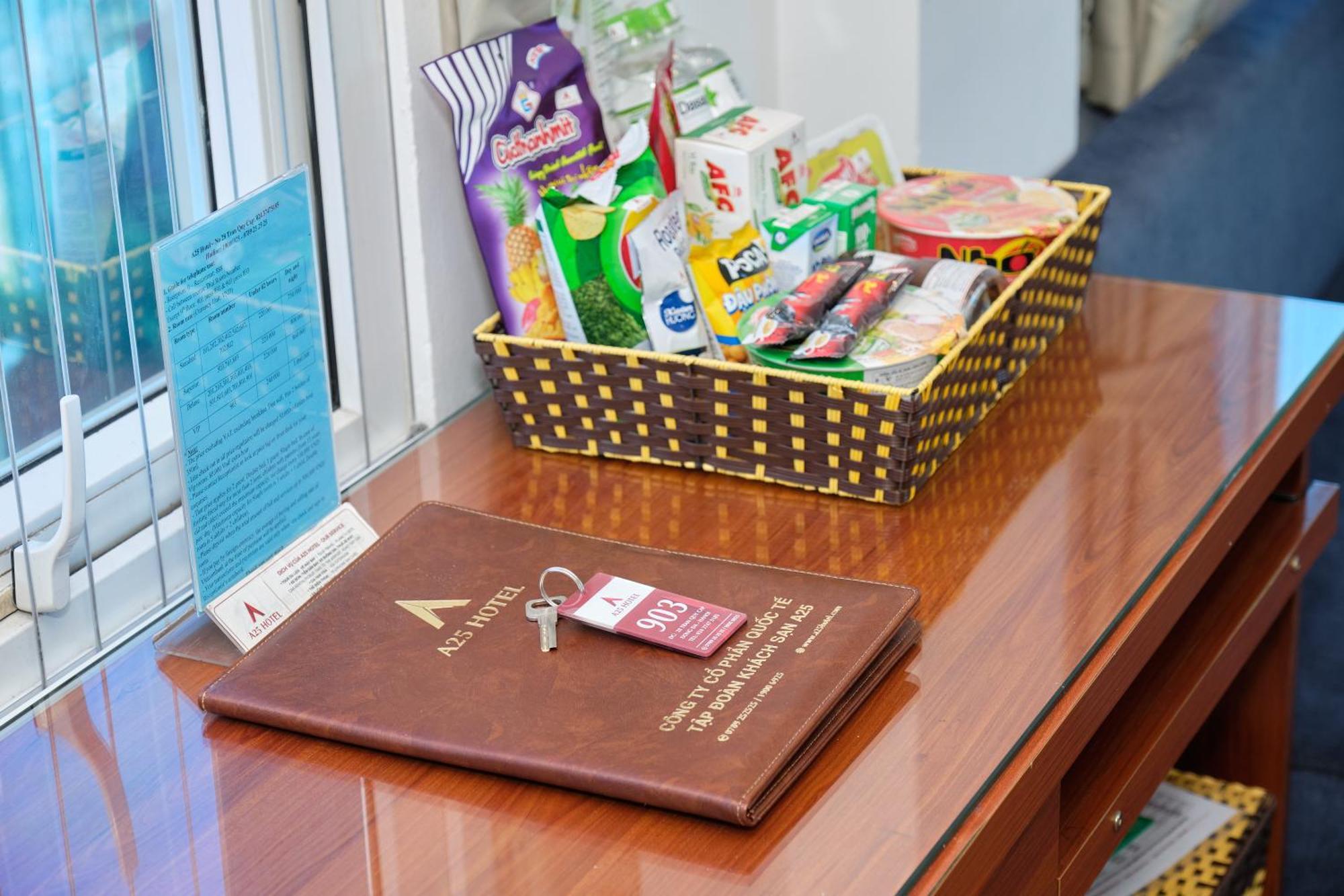 A25 Hotel - 28 Tran Quy Cap Ханой Екстериор снимка