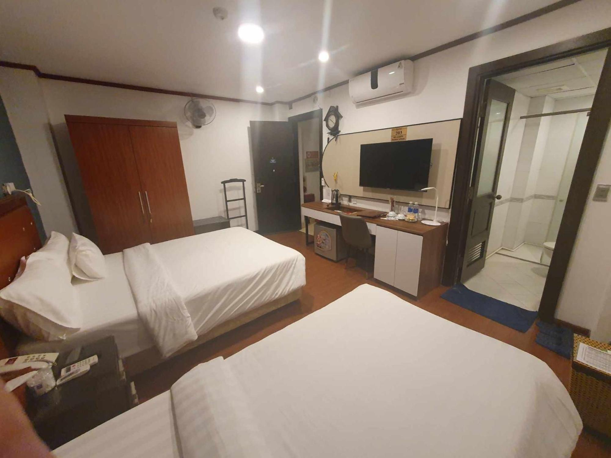 A25 Hotel - 28 Tran Quy Cap Ханой Екстериор снимка