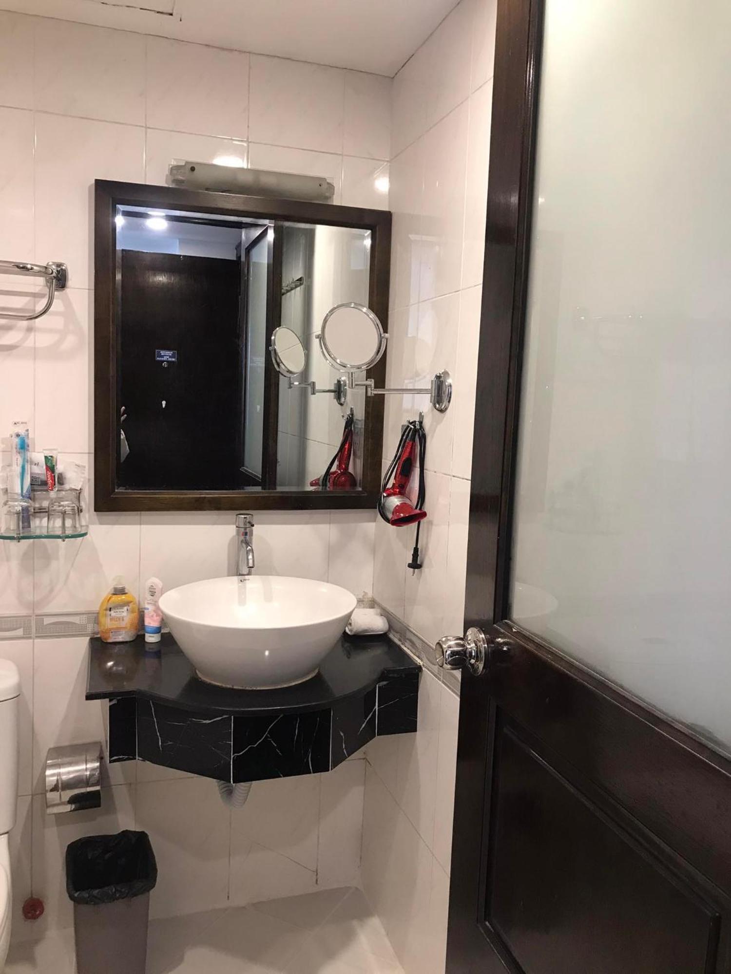 A25 Hotel - 28 Tran Quy Cap Ханой Екстериор снимка