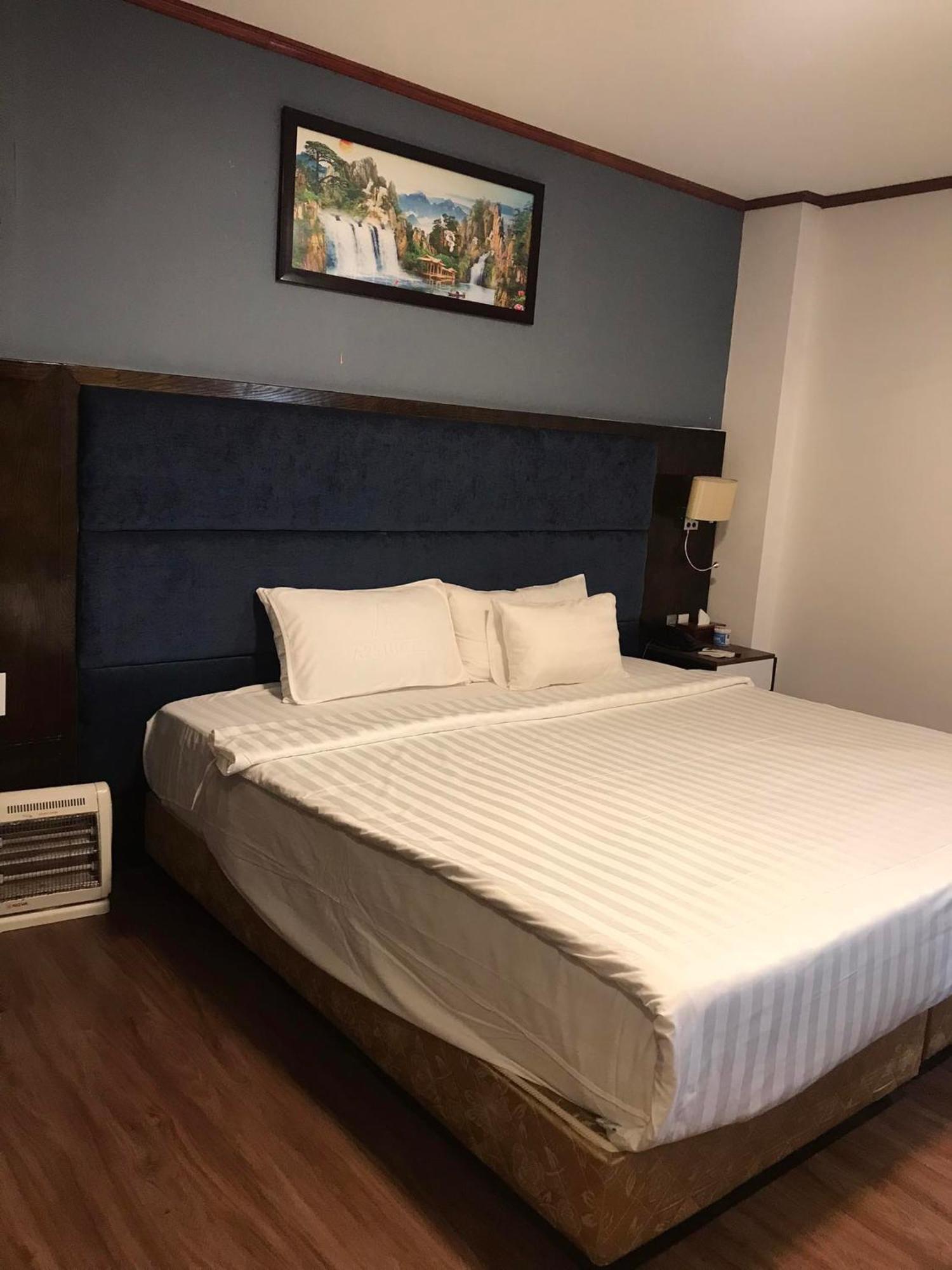A25 Hotel - 28 Tran Quy Cap Ханой Екстериор снимка
