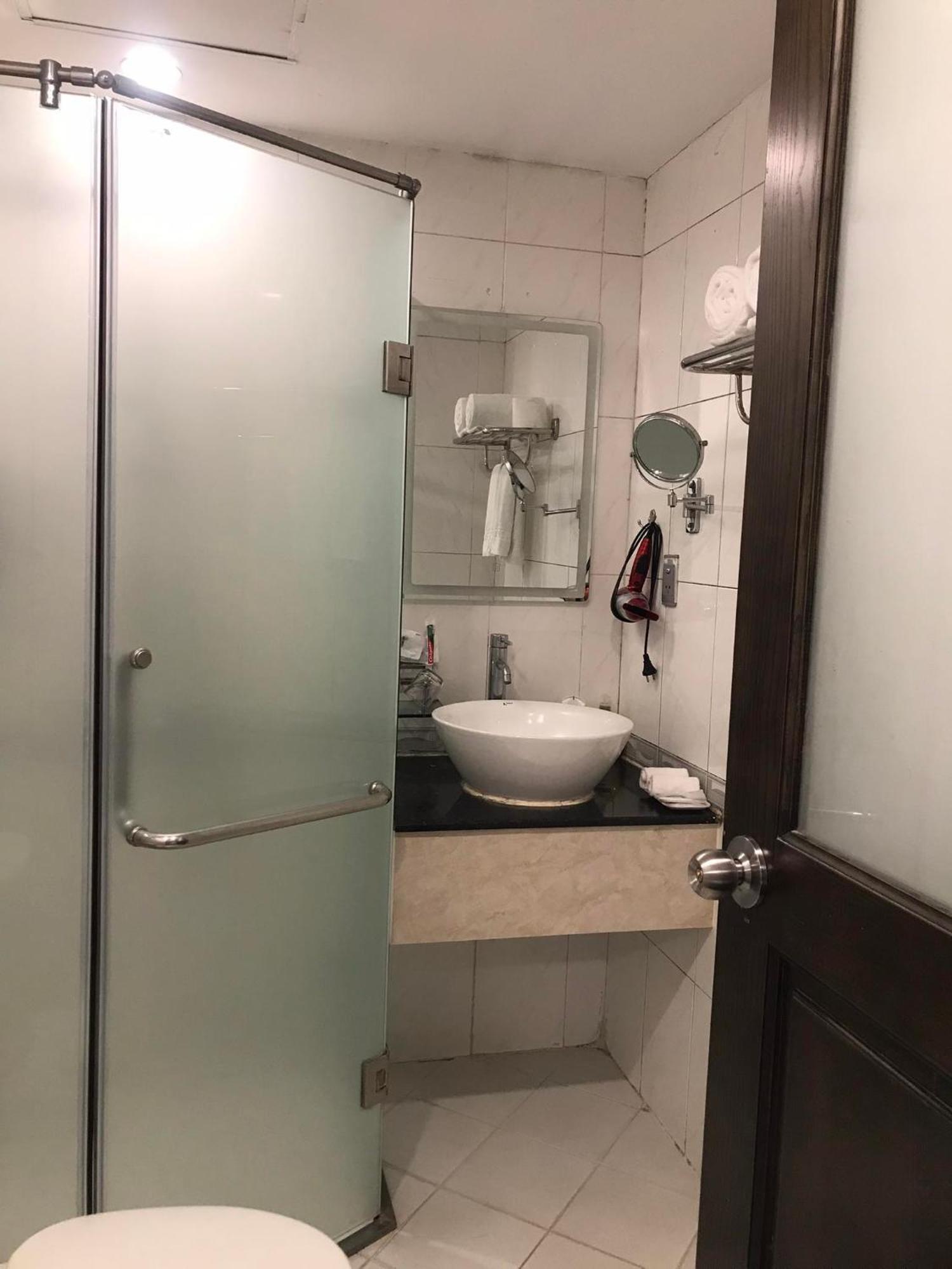 A25 Hotel - 28 Tran Quy Cap Ханой Екстериор снимка