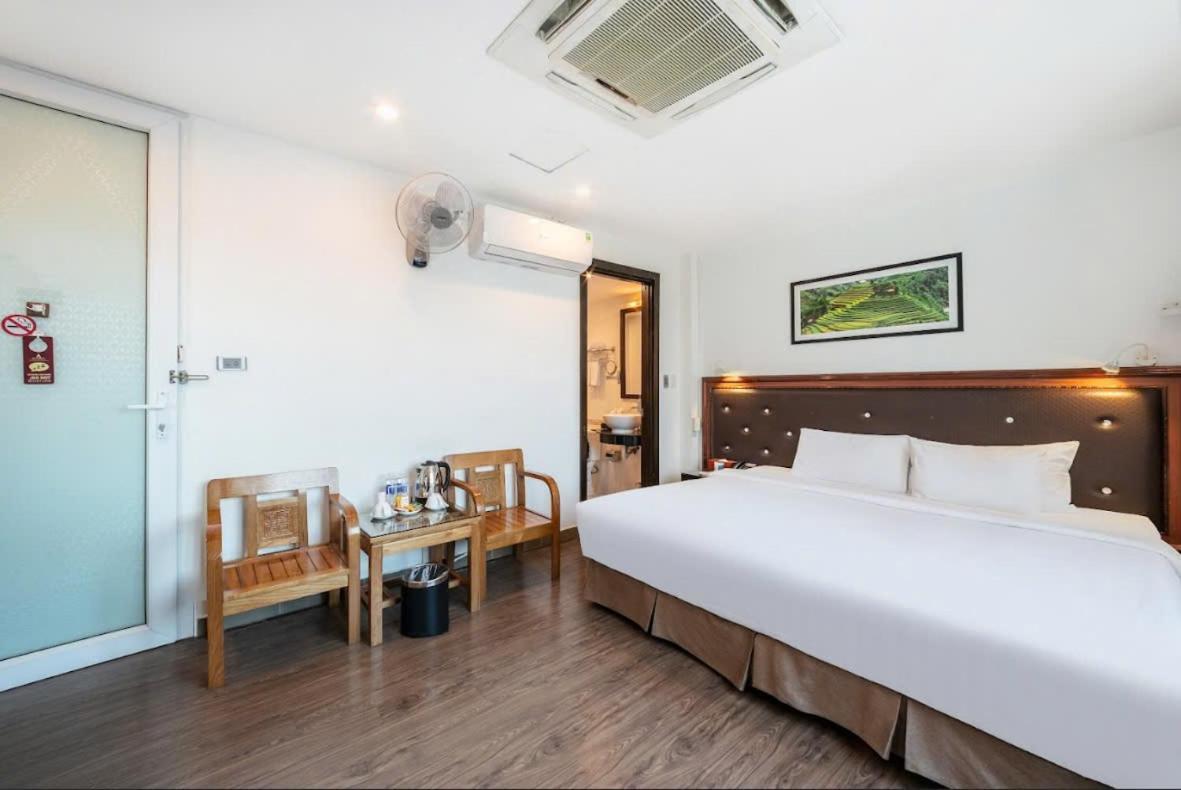 A25 Hotel - 28 Tran Quy Cap Ханой Екстериор снимка