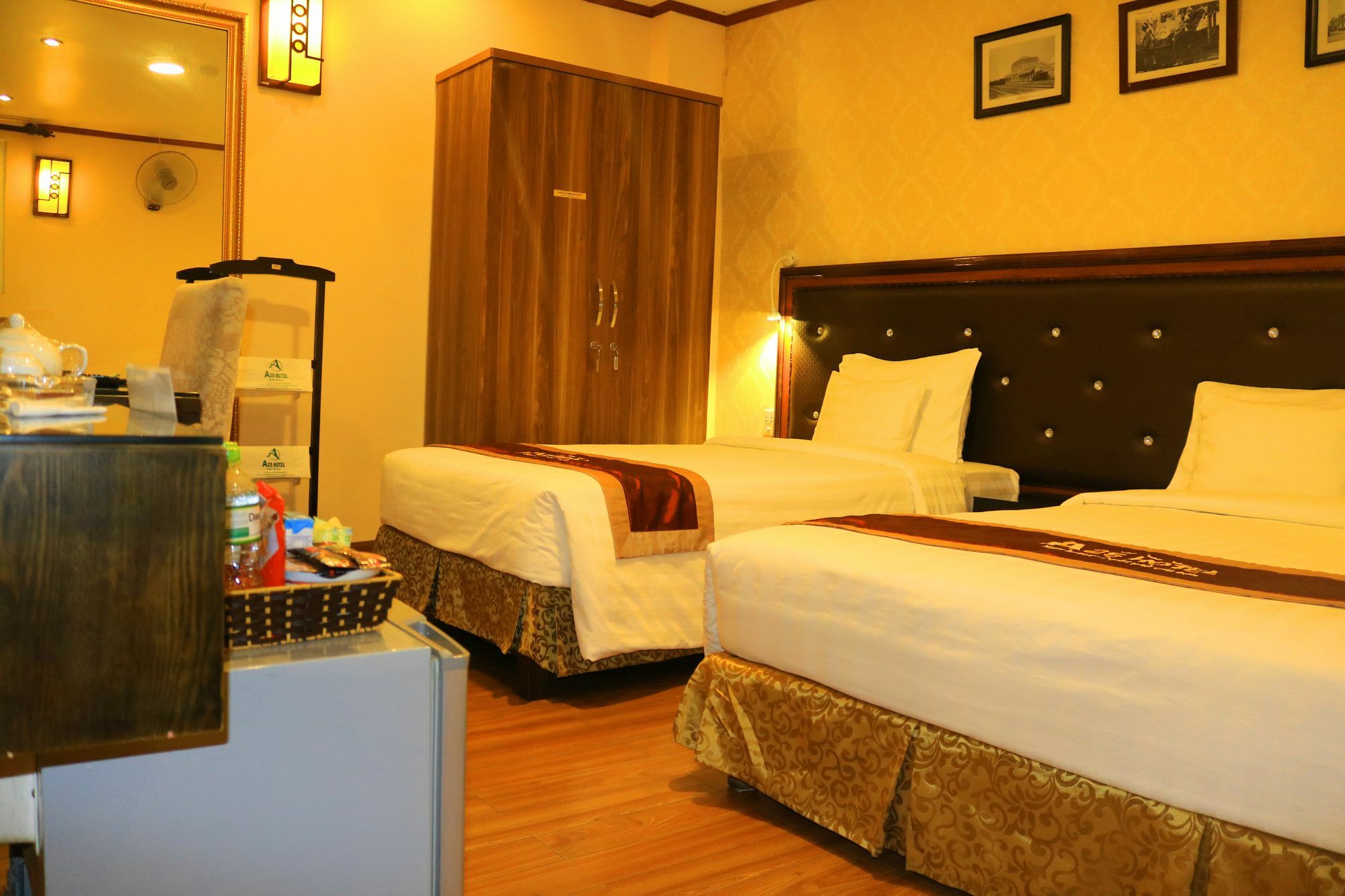 A25 Hotel - 28 Tran Quy Cap Ханой Екстериор снимка
