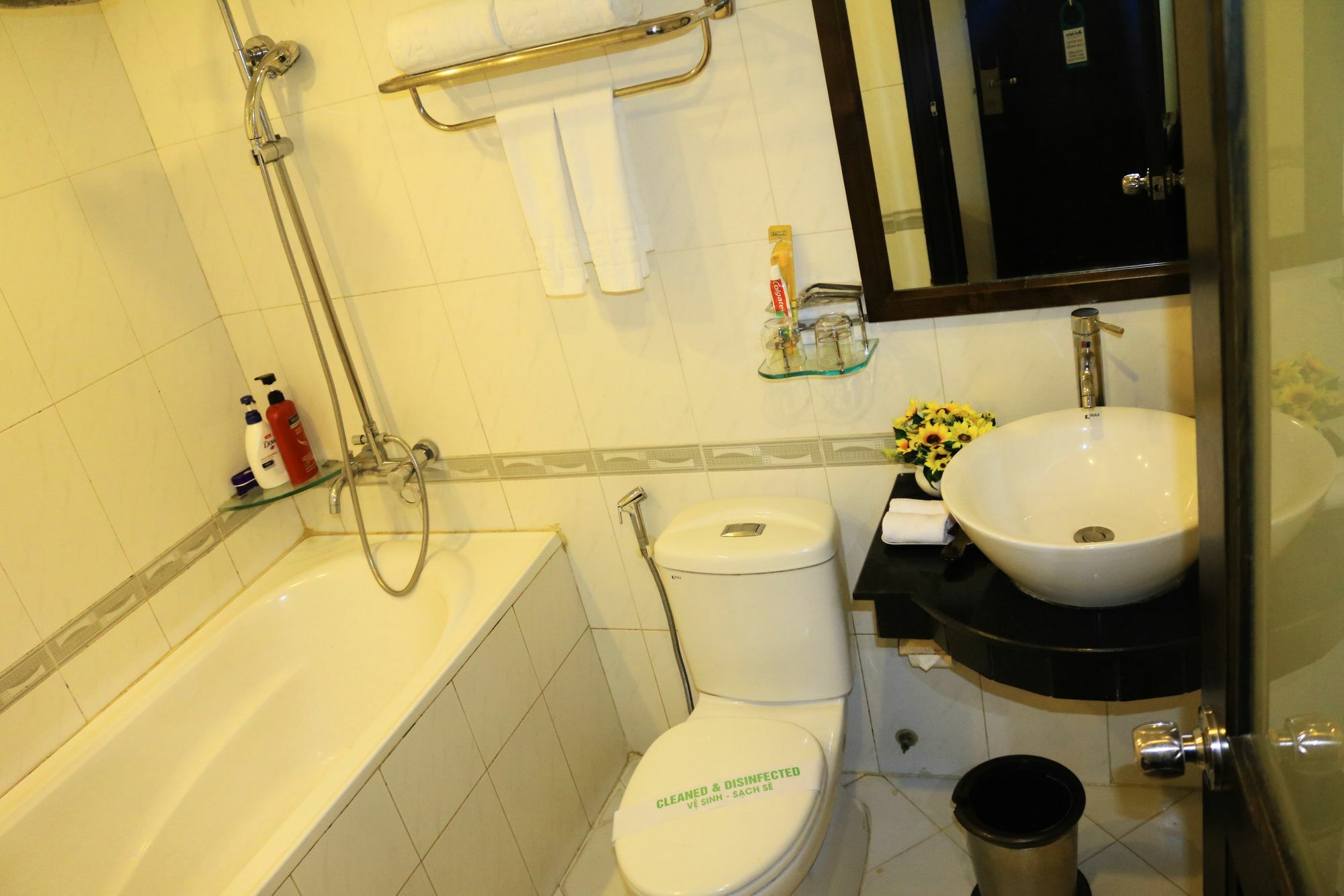 A25 Hotel - 28 Tran Quy Cap Ханой Екстериор снимка
